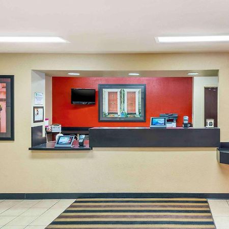 Extended Stay America Select Suites - Tampa - North - Usf - Attractions Temple Terrace Exterior photo