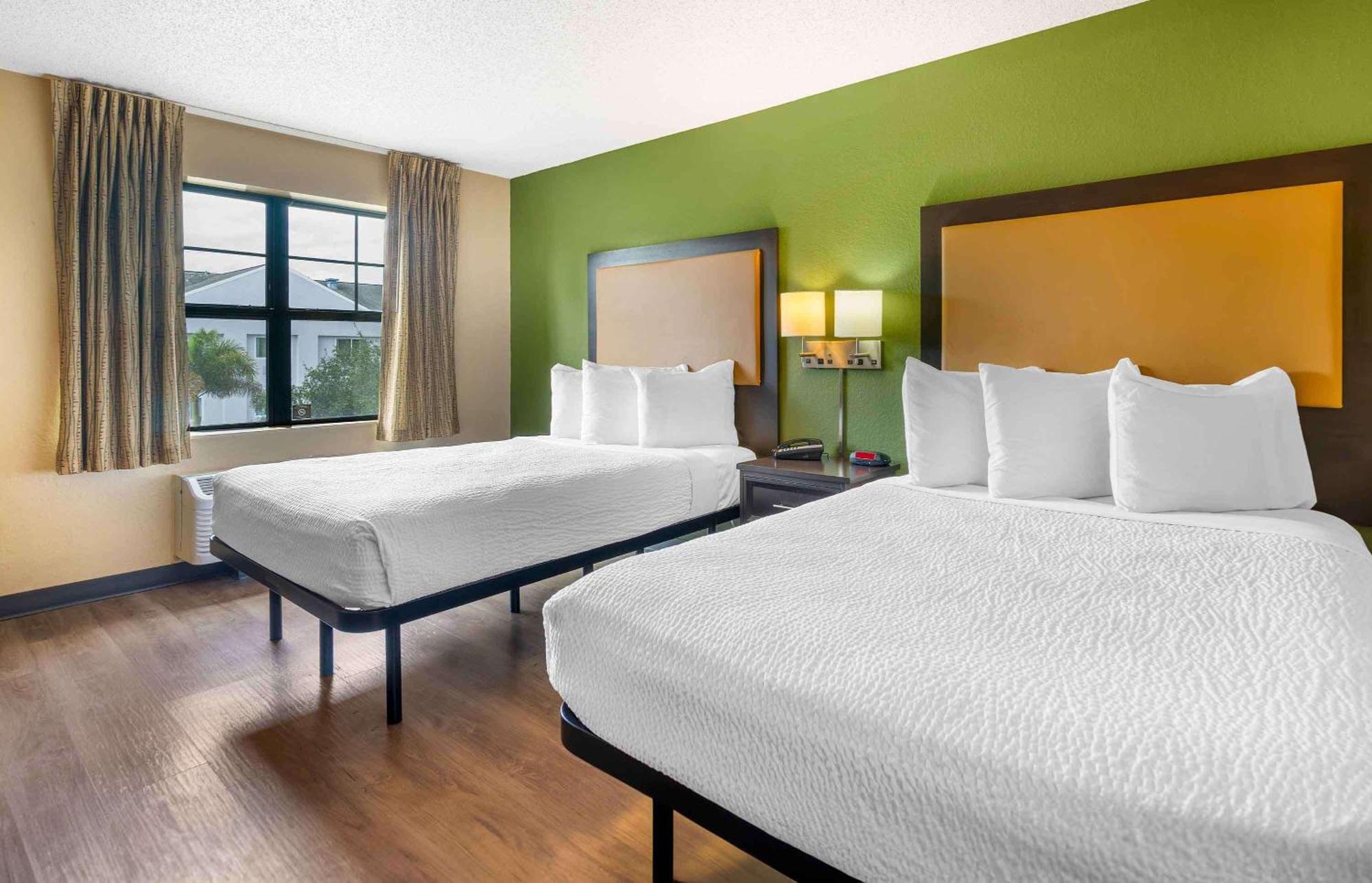 Extended Stay America Select Suites - Tampa - North - Usf - Attractions Temple Terrace Exterior photo